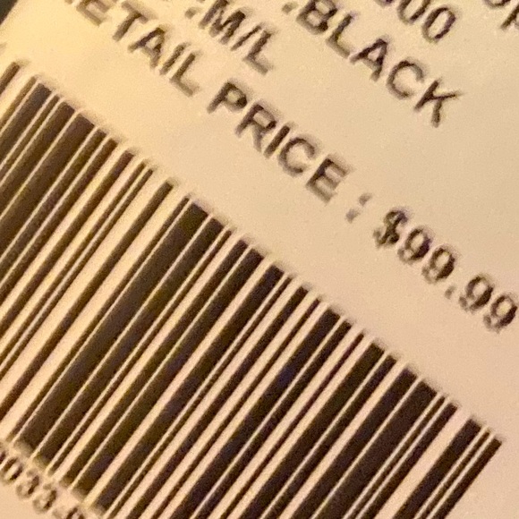 NWT🏷🖤 Adorable Tie Shoulder Romper - Picture 6 of 7